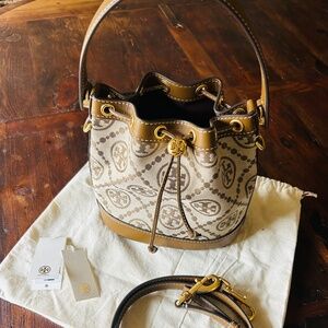 Tory Burch T Monogram Bucket Bag Hazelnut